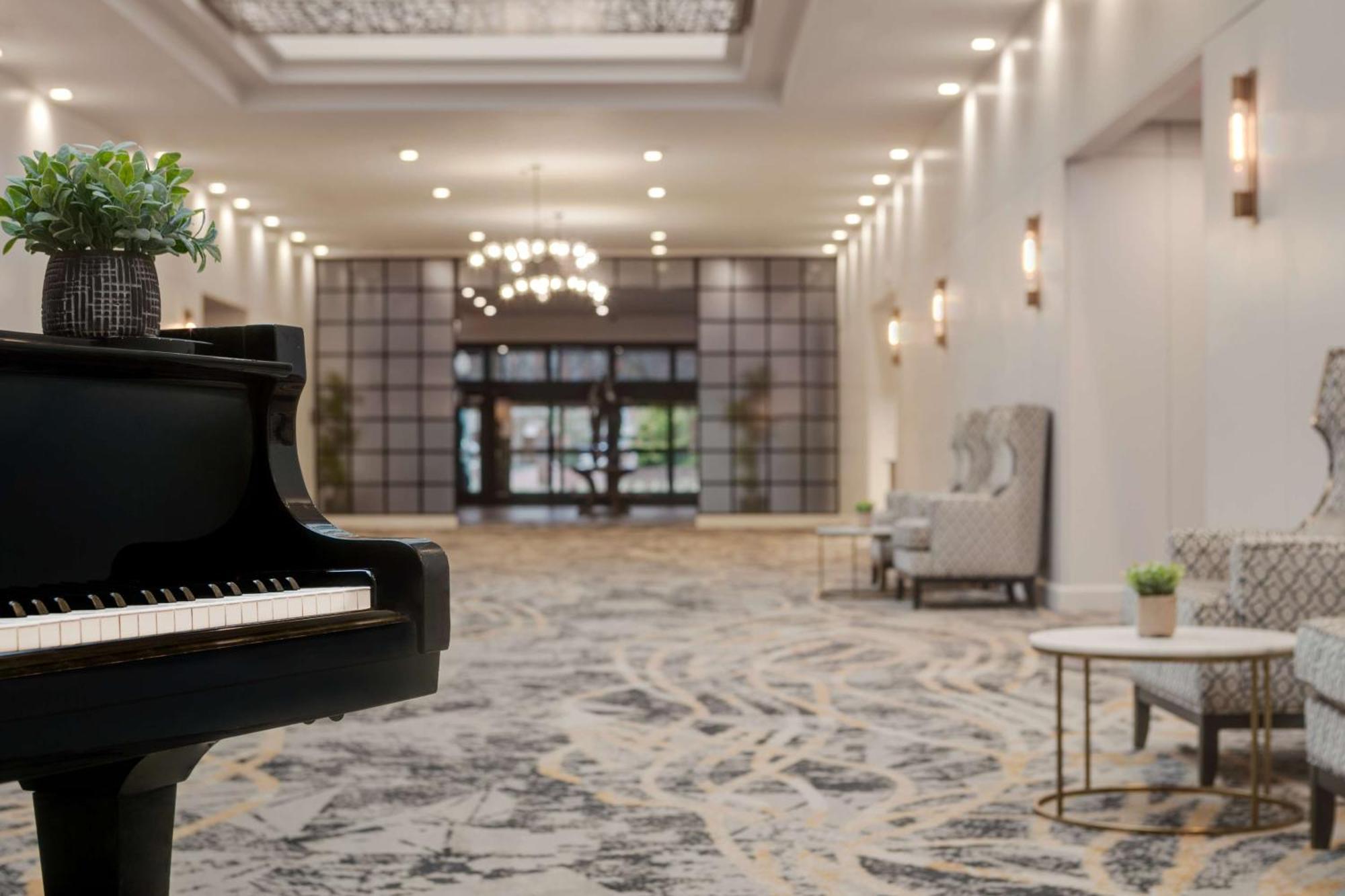 Doubletree By Hilton Canton Downtown Kültér fotó